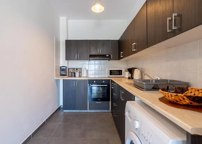 Daire Diamond's 2-bedroom In Larnaca