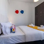 Diamond's 2-bedroom In Ларнака
