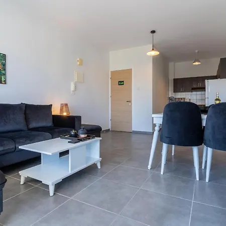 Diamond's 2-bedroom In * Ларнака